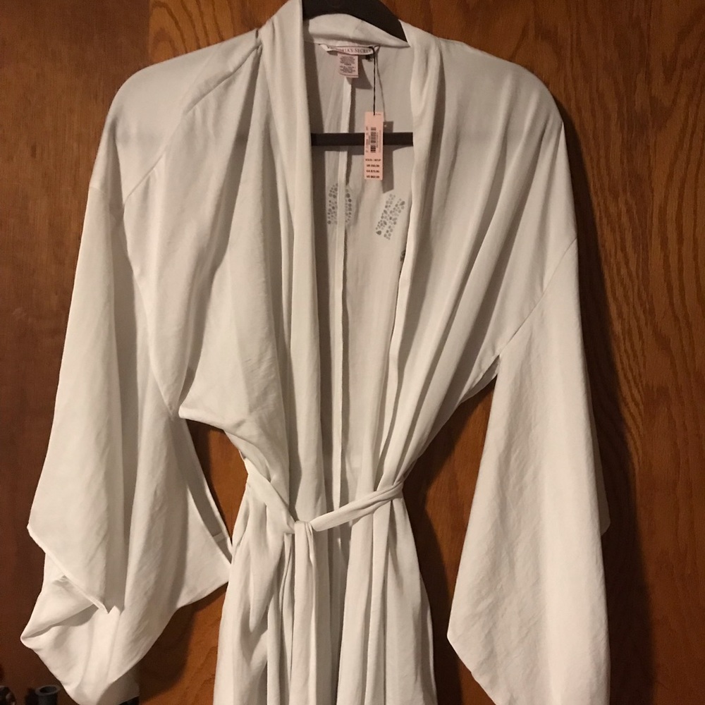 New with tags VS robe